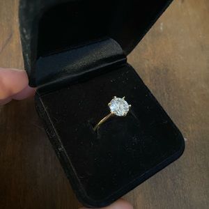 Brand new certified 2ct solitaire moissanite ring size 7